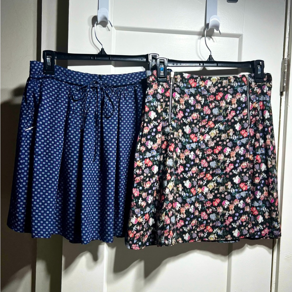 Lot of two Springfield EUC mini A-line skirts